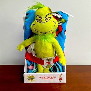 The Grinch Dr Seuss lovely pillow & throw set